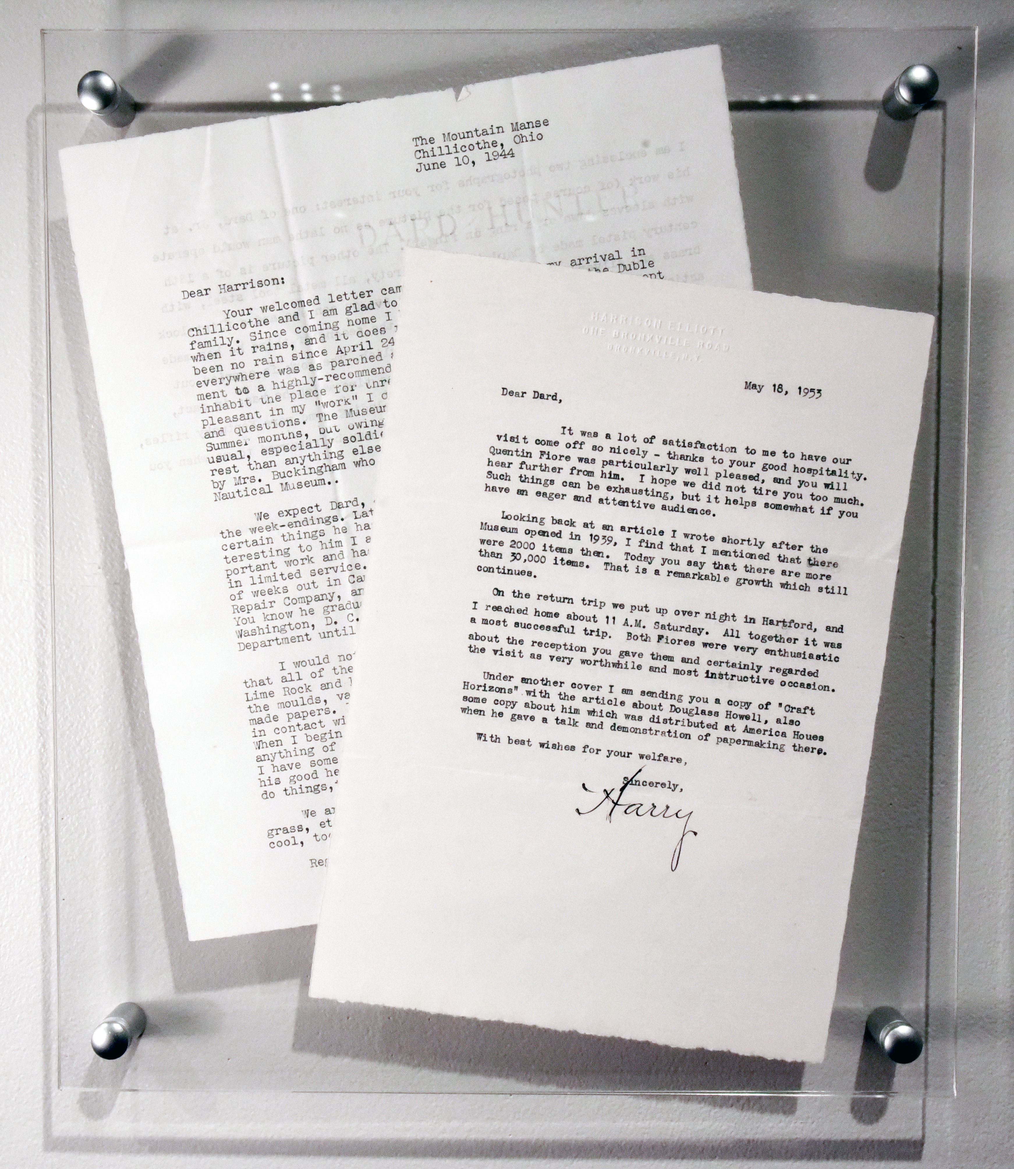 Image of 2 typewritten letters between Dard Hunter and Harrison Elliot in a case 