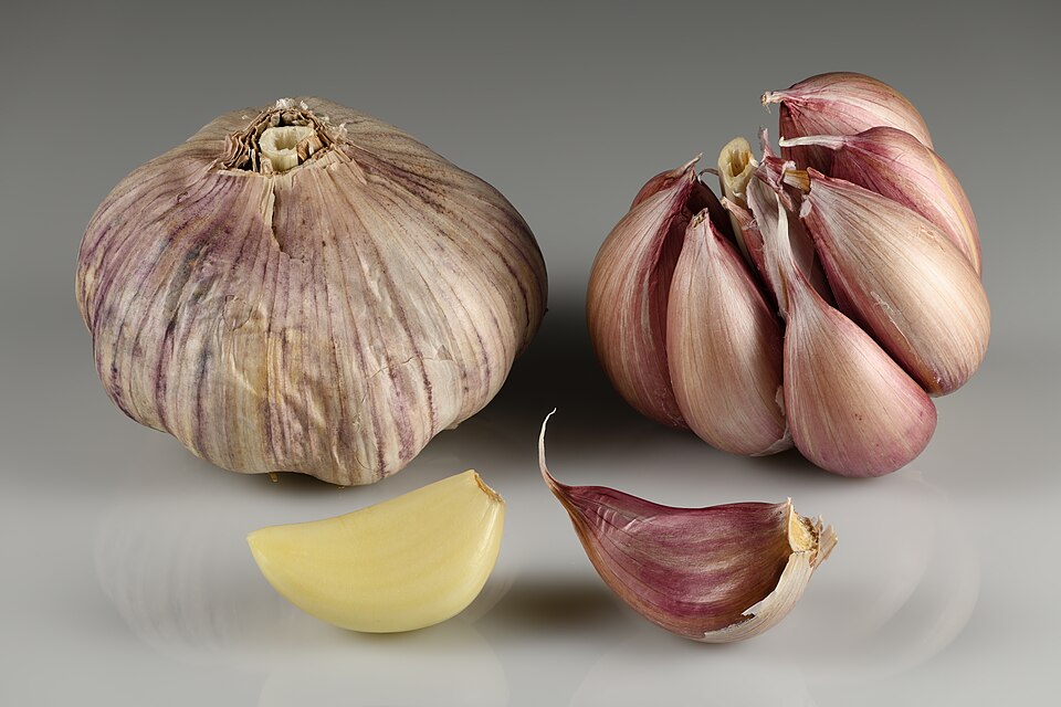 2 garlic bulbs 